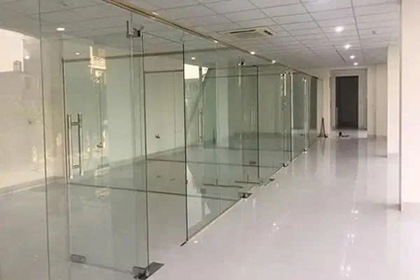 Vách Nhôm Kính Cường Lực